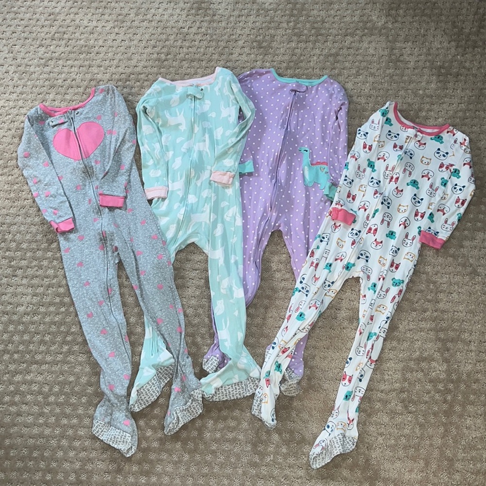 Set of 4!!!! Cotton Zip up Footed Jammies- 5T
